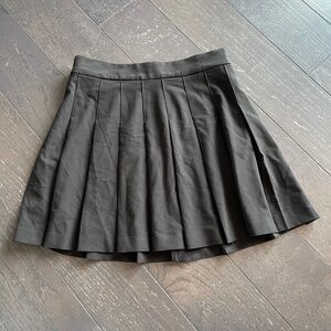 Aritzia sunday best size 2 black skirt